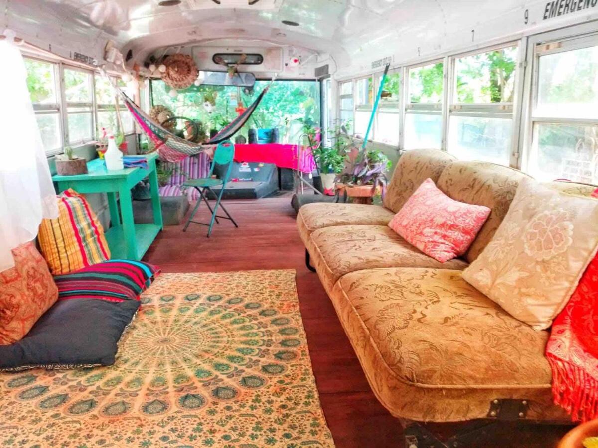 Rainbow Caravan Hostel Las Pilas Екстериор снимка