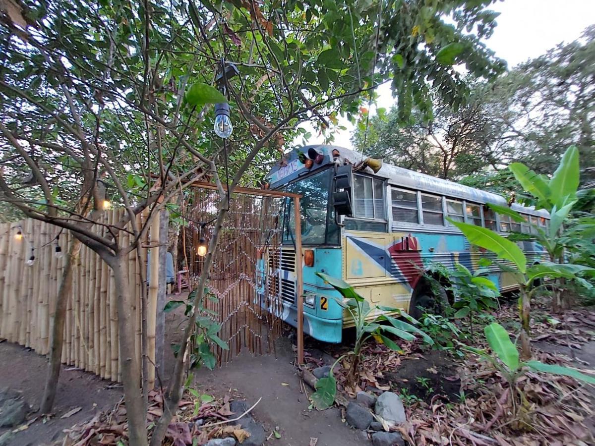 Rainbow Caravan Hostel Las Pilas Екстериор снимка